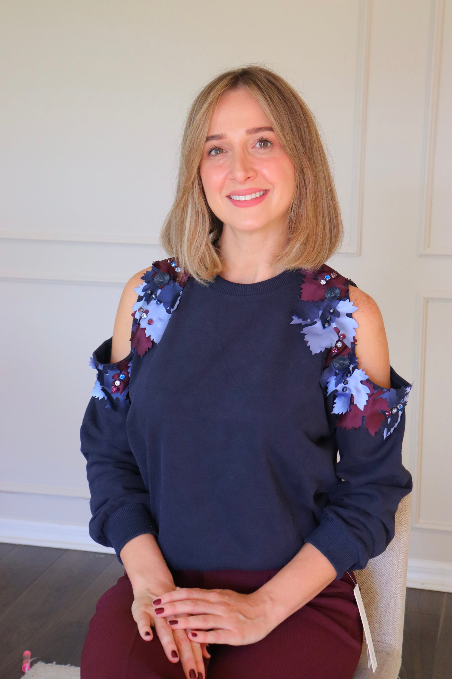 Cold shoulder flower embellished ribbed sweater- Navy Ble